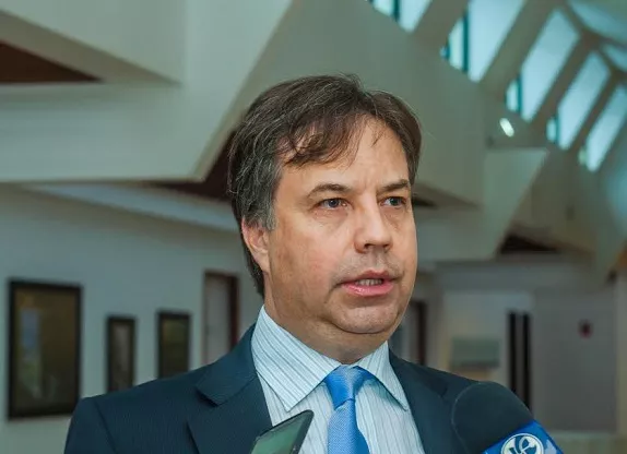 Presidente do TCE-PB critica excesso de contratações temporárias em prefeituras e cobra responsabilidade dos gestores