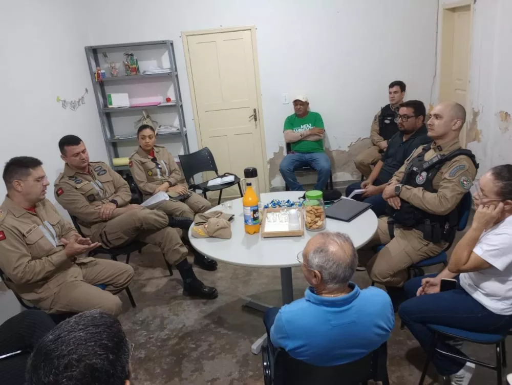 Prefeito de Mãe d’Água se reúne com a Polícia Militar e o Corpo de Bombeiros para definir a segurança do João Pedro