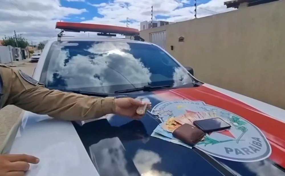 Polícia Militar prende dupla por tráfico de drogas no Mercado Público de Itaporanga