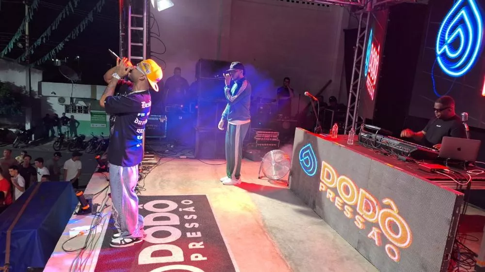 Dodô Pressão encerra as festividades do Tradicional São João de Santa Terezinha