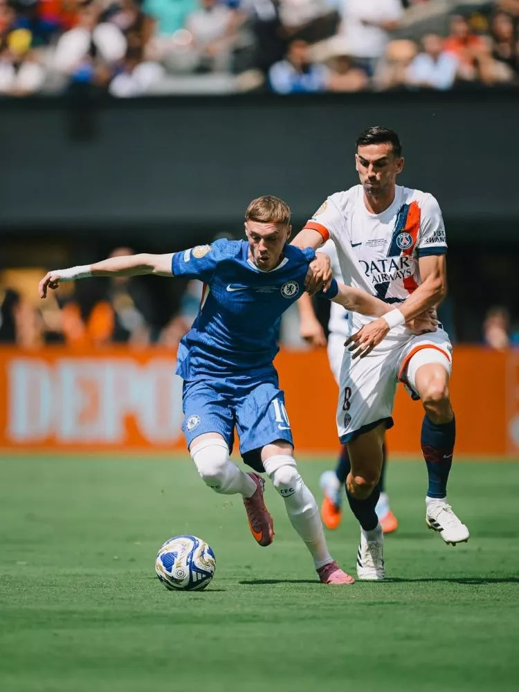 Cole Palmer faz 'nevar' nos EUA, Chelsea arrasa PSG e entra para história como 1º campeão do novo Mundial da Fifa