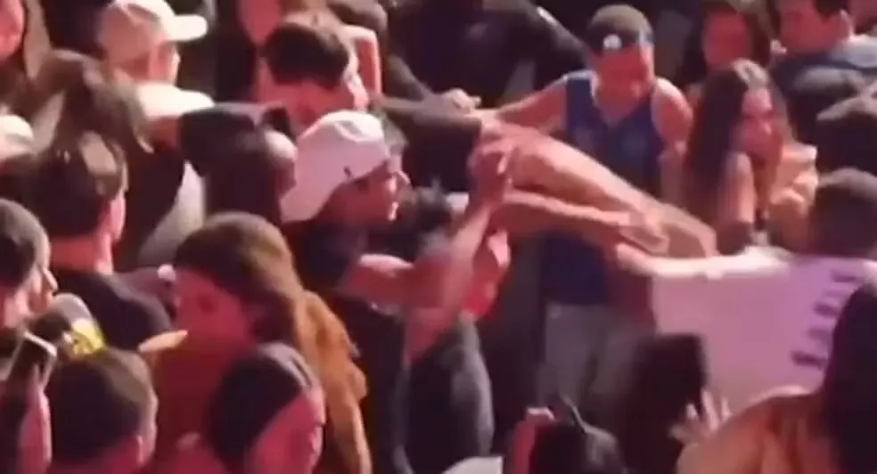 Adolescente de 17 anos é morto a facadas após briga durante show de Anderson Neiff, na Paraíba