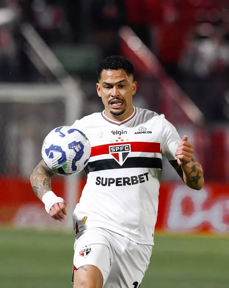 São Paulo empata com dois gols de André Silva após tomar virada do Red Bull Bragantino e segue perto do Z-4