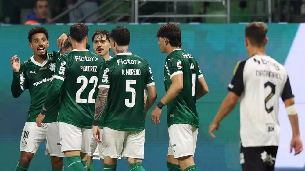 Palmeiras leva dois golaços de Hulk, mas bate o Atlético-MG e vence a primeira no Allianz no Brasileirão