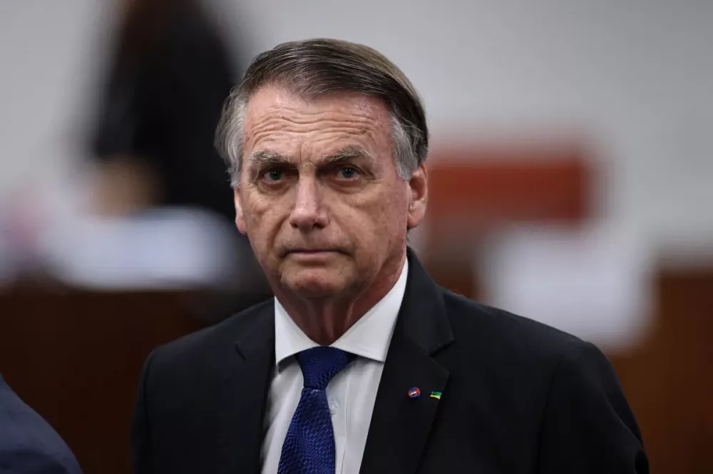 Conteúdo de pen drive apreendido com Bolsonaro é irrelevante, diz PF