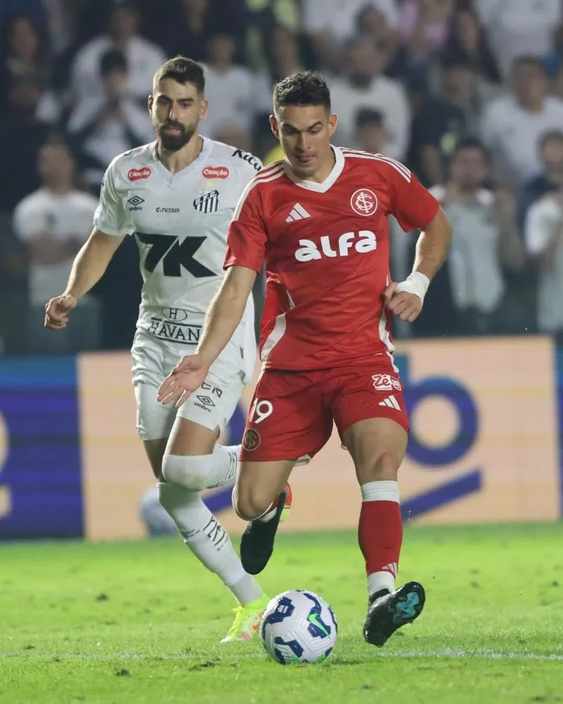 Inter vence Santos na Vila e impede time de Neymar de sair da zona do rebaixamento do Brasileirão