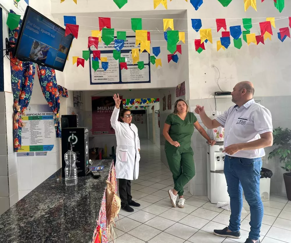 Prefeitura de Catingueira moderniza atendimentos com instalação de painéis de chamada nas Unidades de Saúde