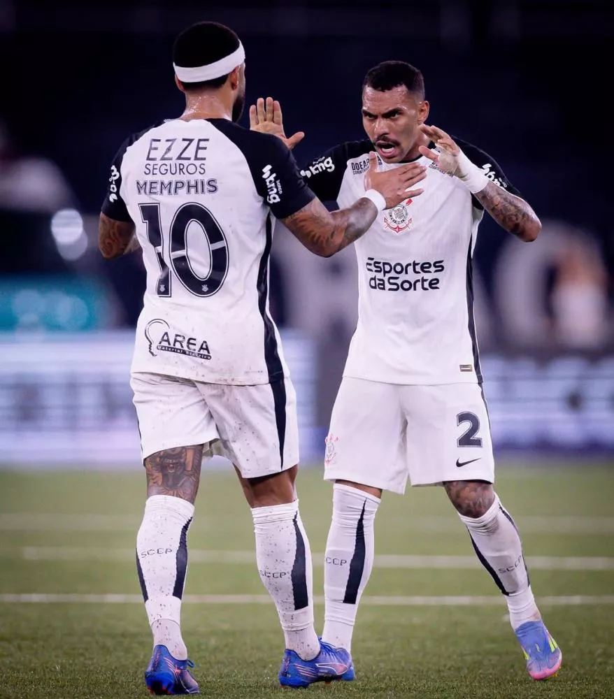 Memphis Depay entra e arranca empate para o Corinthians contra o Botafogo no Brasileirão