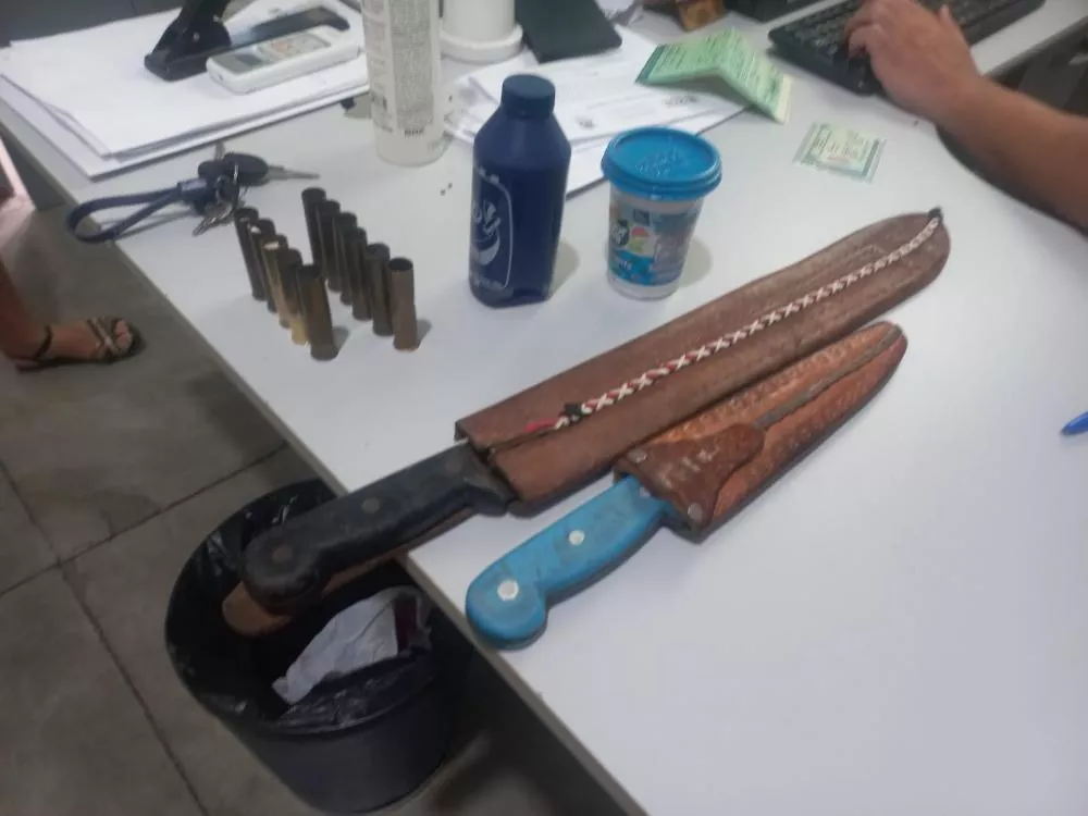 Polícia Militar apreende munições e materiais de armamento durante abordagem na PB-293, em Malta-PB