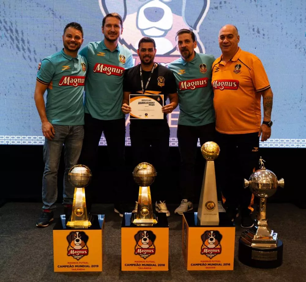 Ex-atleta de Patos, Filipe Finizola participa de maior estágio de futsal do mundo em Sorocaba-SP