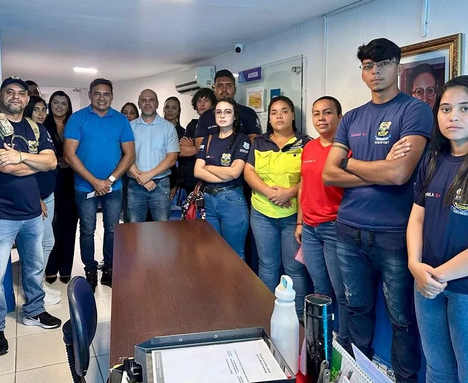 Vereador Júnior Contigo acompanha comissão de Água Branca em visita técnica à STTrans Patos