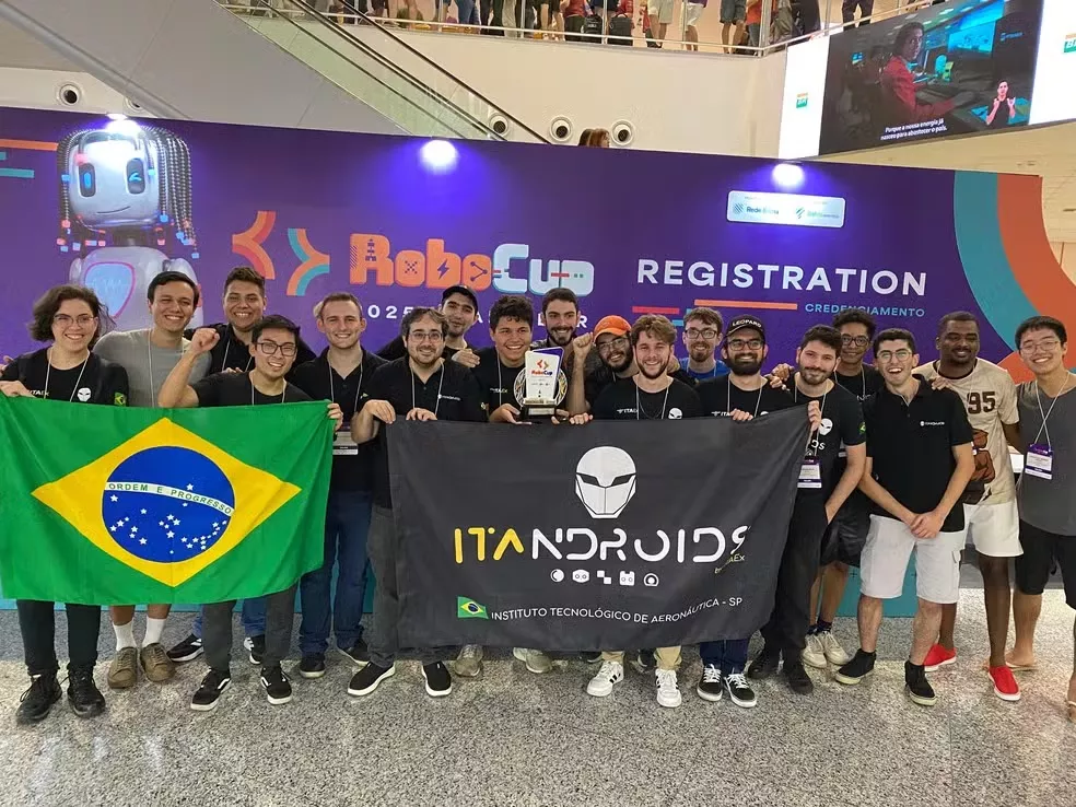 Paraibano aprovado em 1º lugar no ITA liderou equipe campeã da Copa do Mundo de Robótica 2025