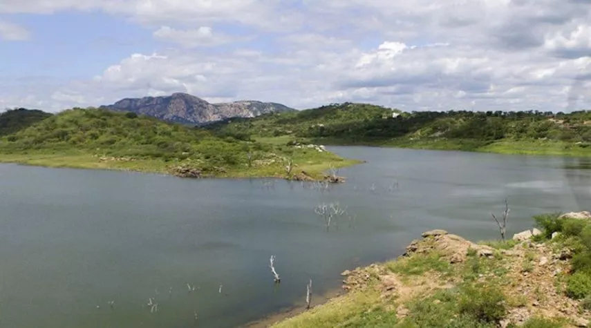 Açude Cachoeira dos Cegos, em Catingueira, está com menos de 25% de volume total e próximo de entrar em situação crítica