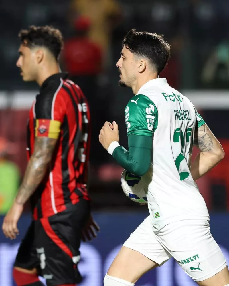 Com reservas, Palmeiras leva golaço, mas busca empate com o Vitória pelo Brasileirão