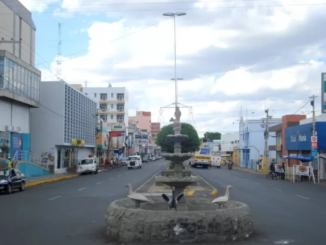 Comerciários de Patos têm aumento na gratificação por trabalho aos domingos e feriados