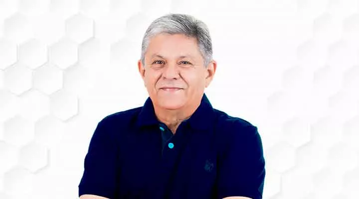 Justiça condena ex-prefeito de Pombal, Dr. Verissinho, por uso indevido de imagem em material escolar financiado com dinheiro público