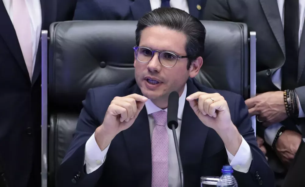 Aliados negam acordo de Hugo com a oposição para pautar anistia