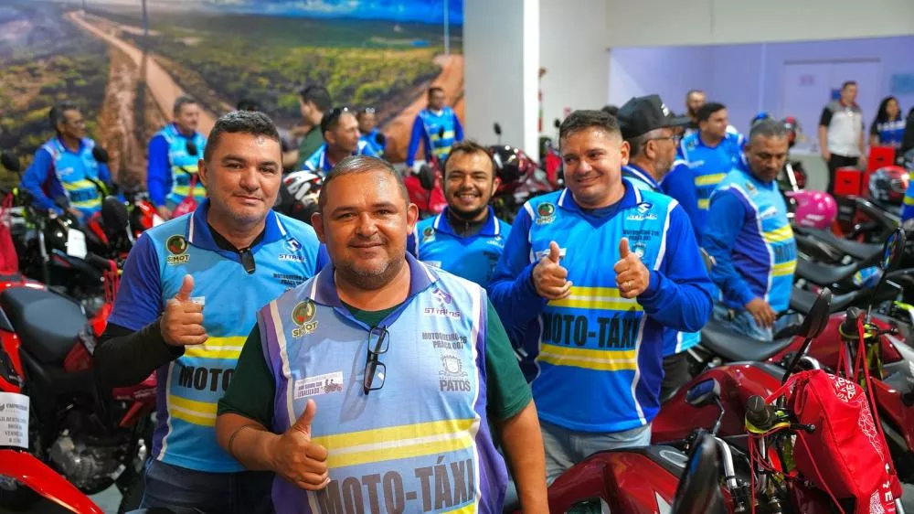 Prefeito Nabor anuncia ampliação do Programa “Novos Olhares” contemplando taxistas e mototaxistas de Patos