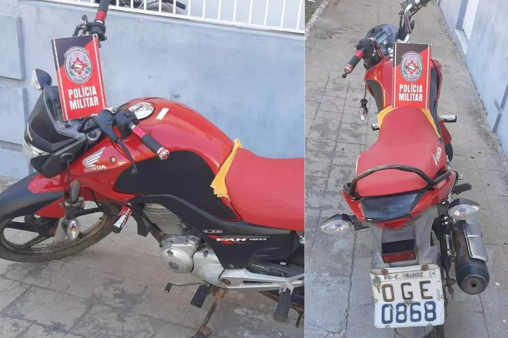Polícia Militar recupera moto roubada em Santa Terezinha; veículo foi encontrado abandonado em matagal no município de Paulista