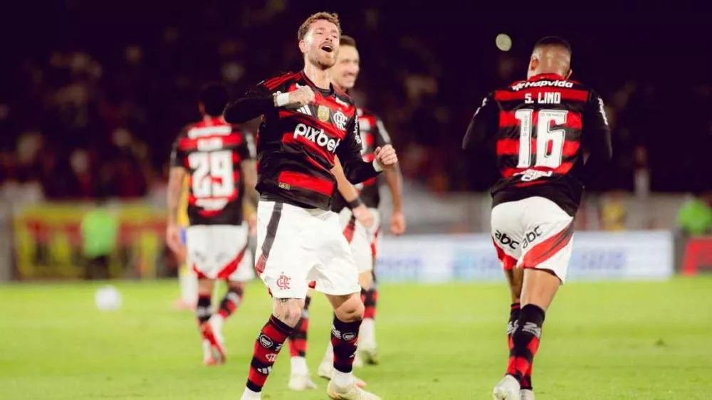 Flamengo vence o Mirassol, garante liderança do Brasileirão e deixa queda na Copa do Brasil para trás