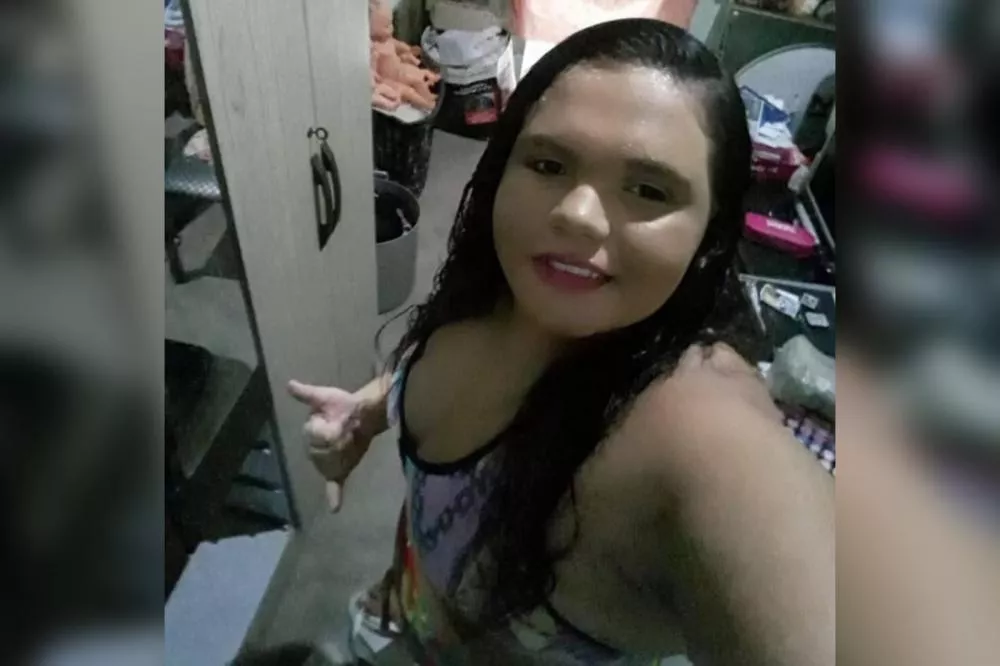 Adolescente é assassinada a golpes de facão durante a madrugada deste domingo (10), em Patos