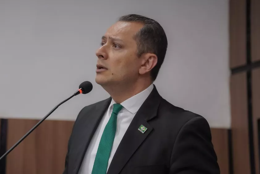 Vereador Josmá Oliveira afirma não ter interesse em integrar a base política do prefeito Nabor Wanderley, após convite de Maikon Minervino