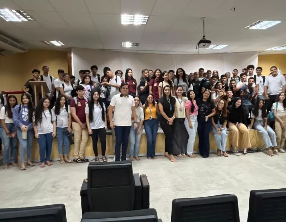 Agosto das Juventudes tem início em Patos com ação voltada à saúde mental de adolescentes