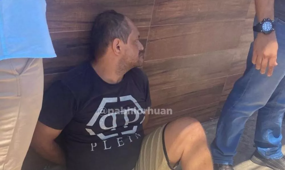 Homem é preso em flagrante por policial de folga após furtar dinheiro e perfume de carro no bairro Jardim Queiroz, em Patos