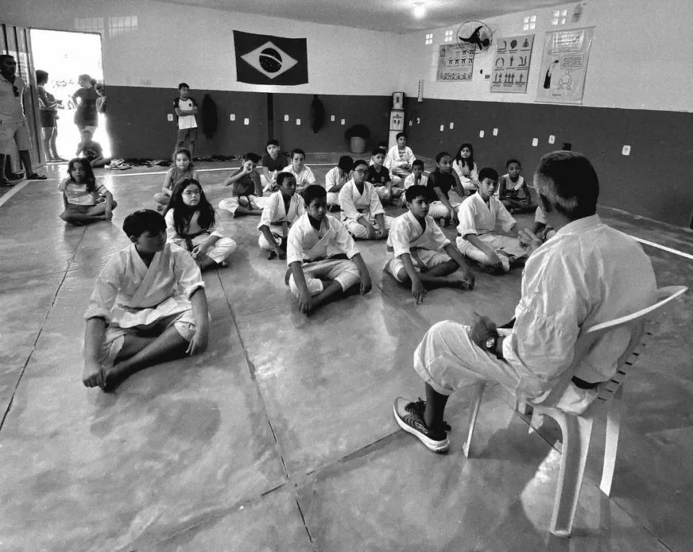 Projeto social de karatê anuncia suspensão das atividades em Patos após Prefeitura solicitar desocupação do prédio; secretária apresenta versão da gestão