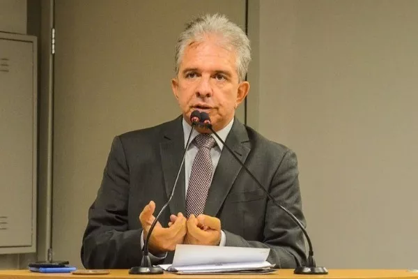 Nabor confirma disputa ao Senado e cobra menos vaidade na formação da chapa