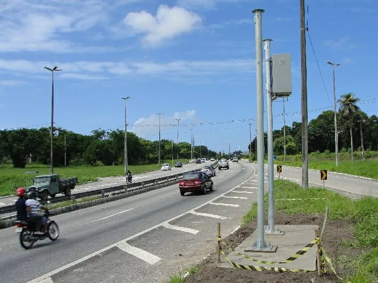 SEM DINHEIRO: DNIT desativa radares fixos nas rodovias federais por falta de verba