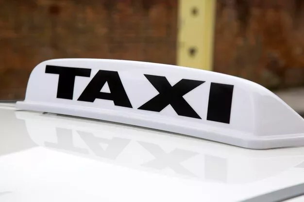 Família pede ajuda para localizar pasta com exames médicos perdida em táxi em Patos