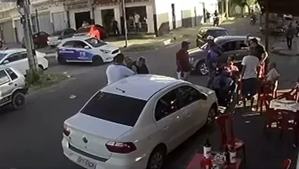 Bombeiro à paisana evita tragédia em bar no Centro de Patos; veja o vídeo