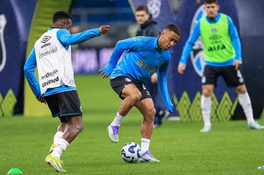 Na estreia de Marcos Rocha, Grêmio fica no 0 a 0 com o Ceará e tropeça em casa no Brasileirão
