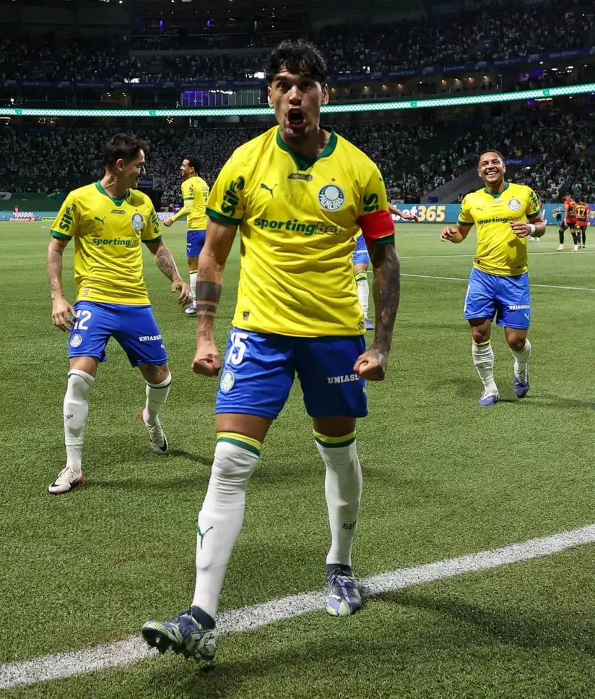 Palmeiras atropela Sport com brilho da dupla Flaco e Vitor Roque e segue na cola do Flamengo no Brasileirão