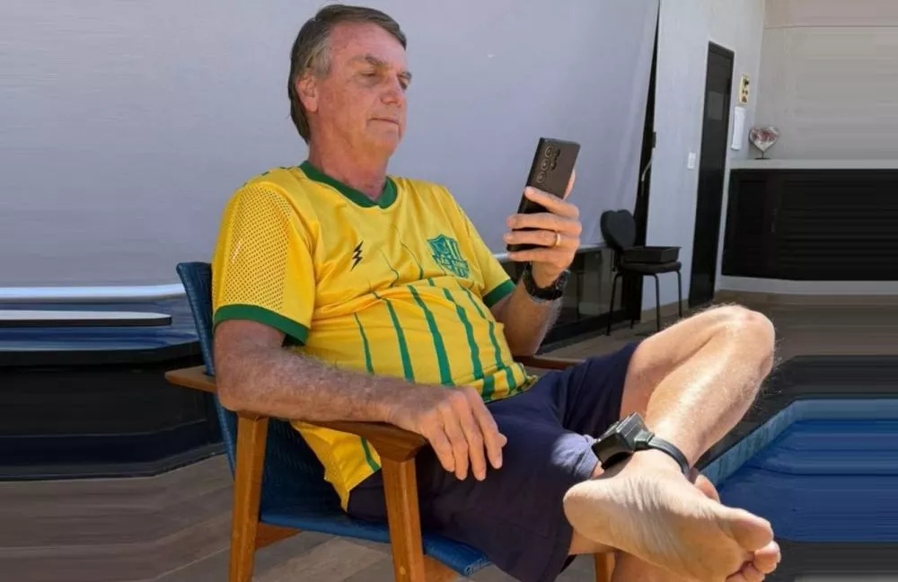 Alexandre de Moraes determina reforço de policiamento na casa de Bolsonaro