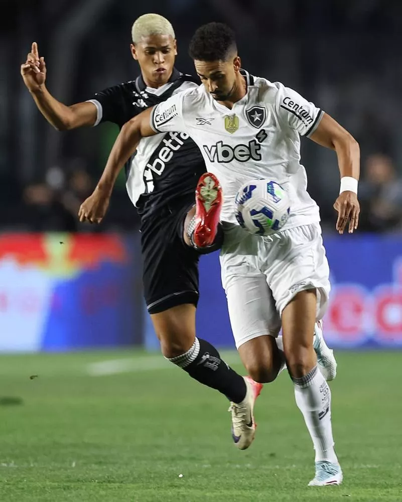 Vasco busca empate após gol 'relâmpago' do Botafogo, mas para no travessão e vai em igualdade para volta da Copa do Brasil