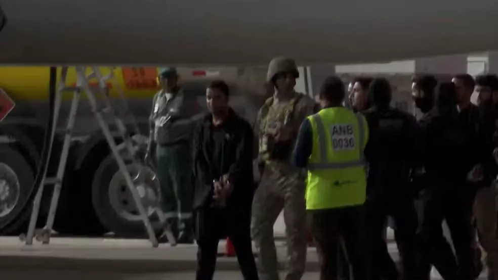 Hytalo Santos e Euro desembarcam na Paraíba e são encaminhados ao Presídio do Róger