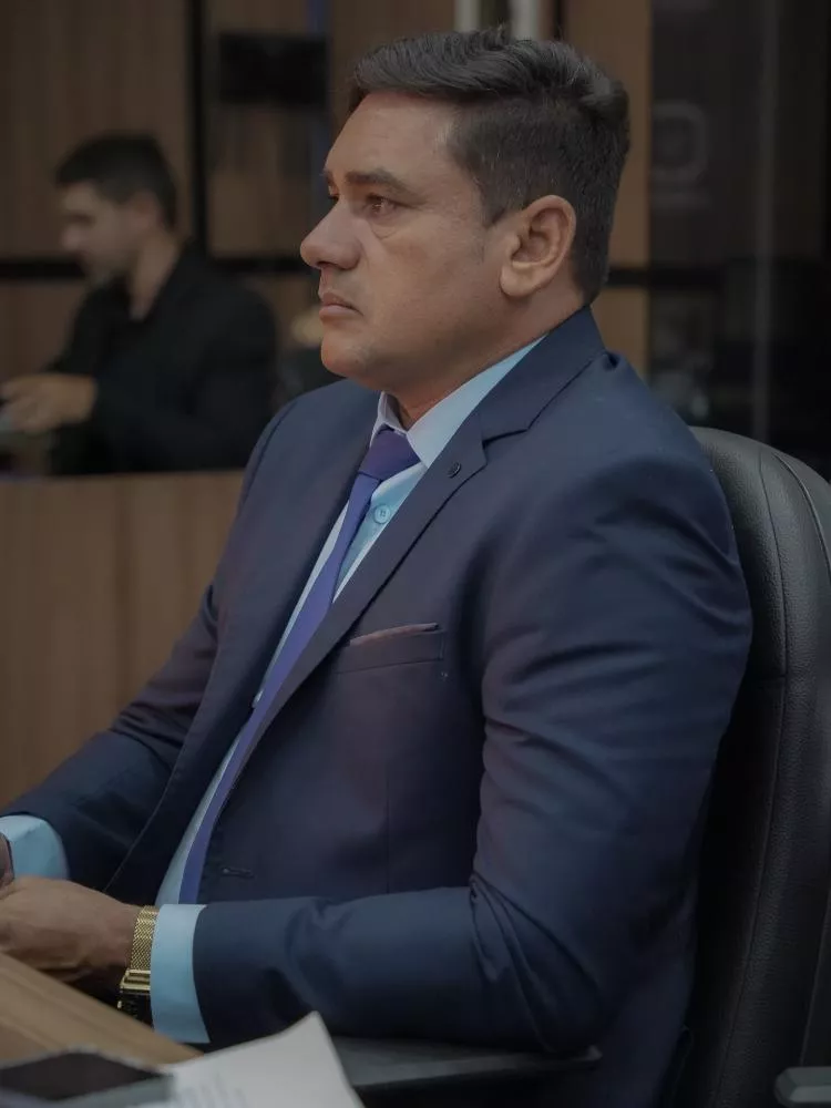 Vereador Junior Contigo rebate críticas sobre sua participação, ao lado de parlamentares patoenses, em encontro do Republicanos em Brasília