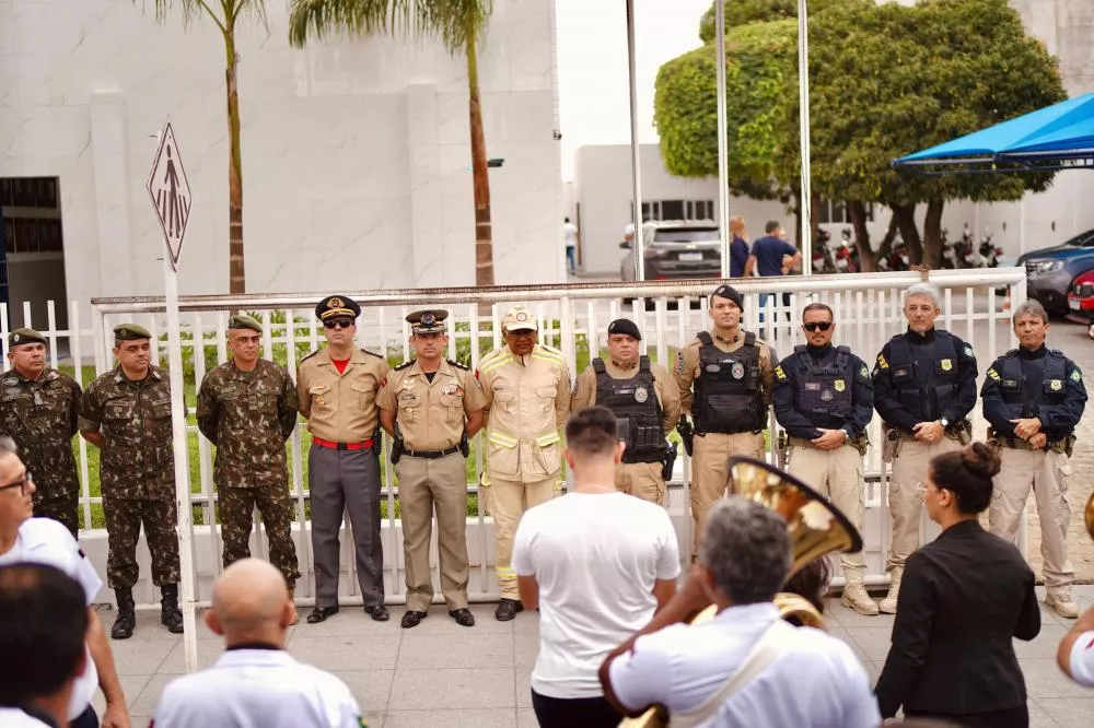 Polícia Militar participa da abertura da Semana da Pátria em Patos