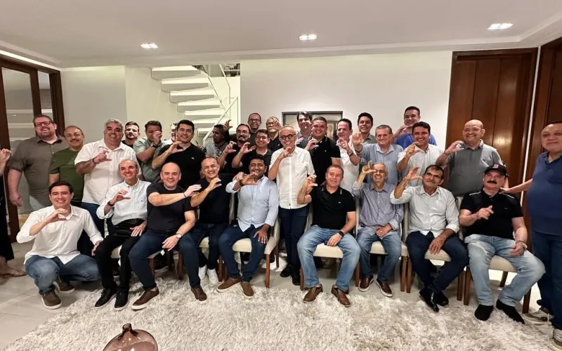 Cícero Lucena se reúne com vereadores aliados e confirma pré-candidatura ao Governo da Paraíba em 2026