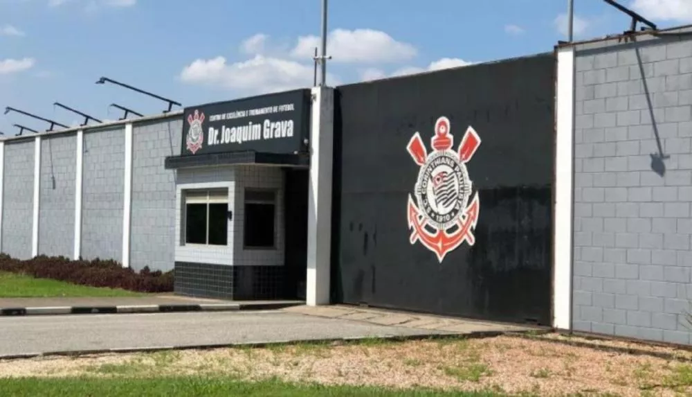 Justiça manda credores e Ministério Público analisarem relatório que aponta dívida de R$ 2,6 bilhões do Corinthians