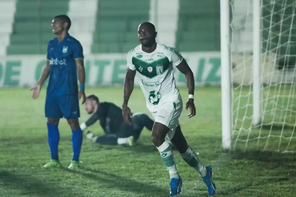 Serra Branca acerta com o atacante Ian Augusto, ex-Sousa