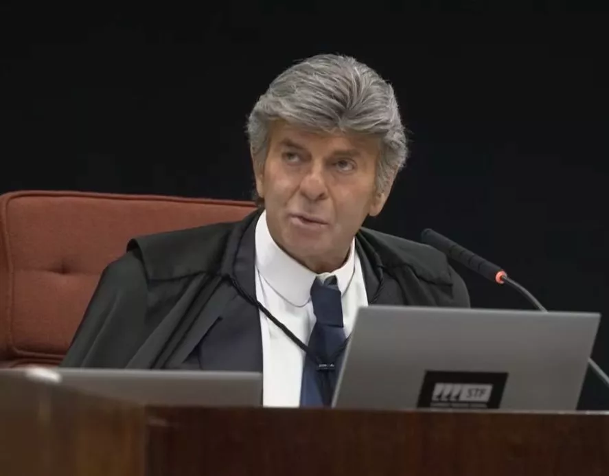 Ao julgar Bolsonaro e aliados, Fux alega haver incompetência do STF