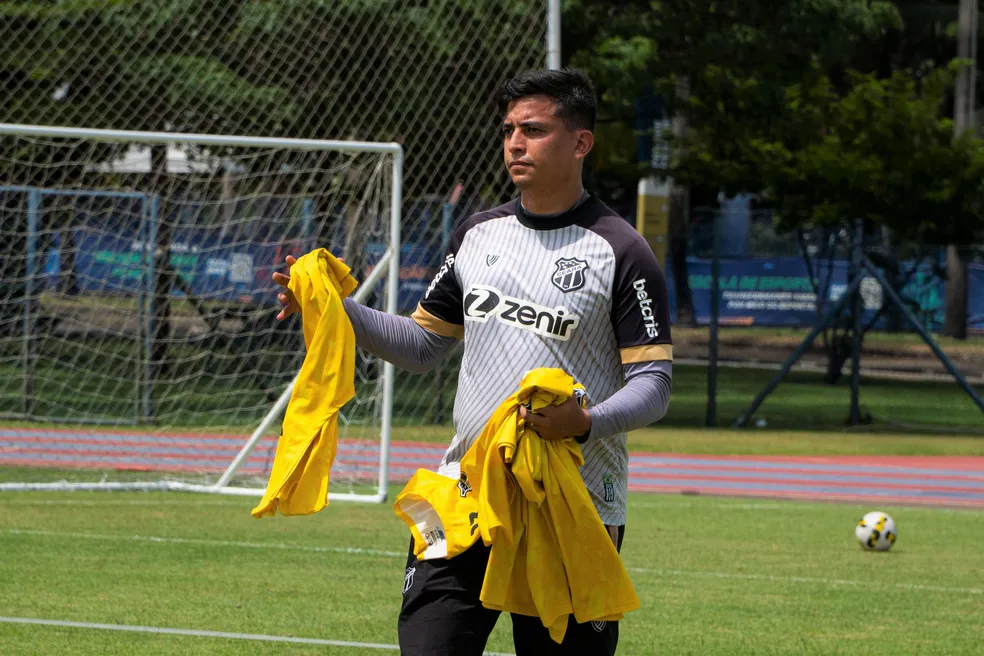Nacional de Patos anuncia Felipe Soares como novo técnico para o Paraibano 2026