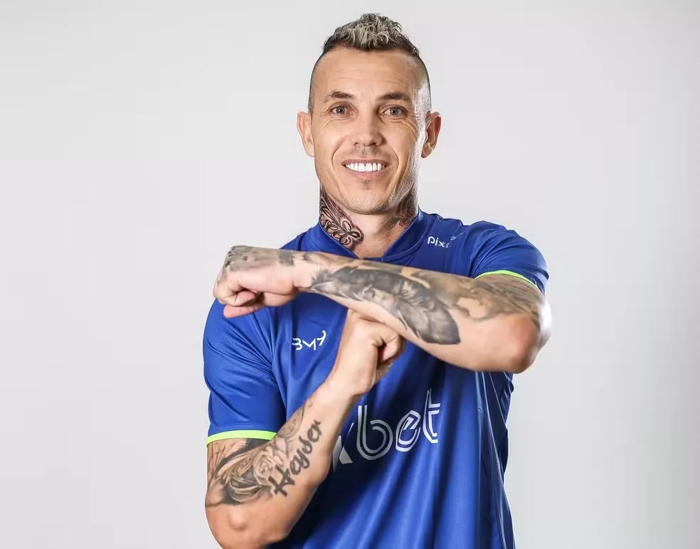 Lembra dele? Serra Branca acerta a contratação do atacante Marcelo Toscano para a temporada 2026