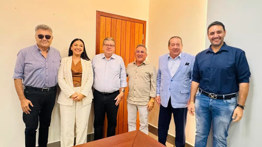 Prefeita de Malta, Ana Peixoto, anuncia mais pavimentação urbana e a construção de um Centro de Reabilitação em parceria com o Governo do Estado