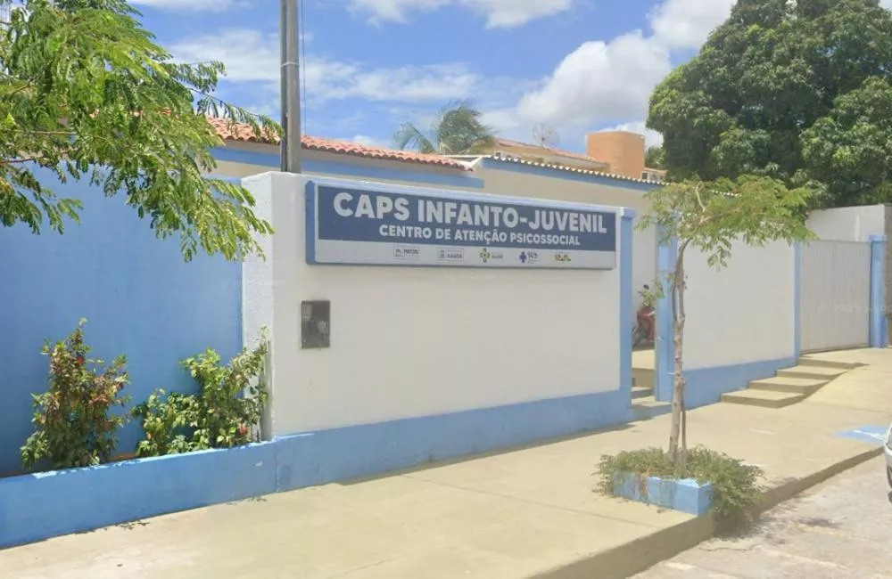 Mãe reclama de ausência de atendimento no CAPS Infantil de Patos por falta de monitor; coordenação promete normalização na próxima semana