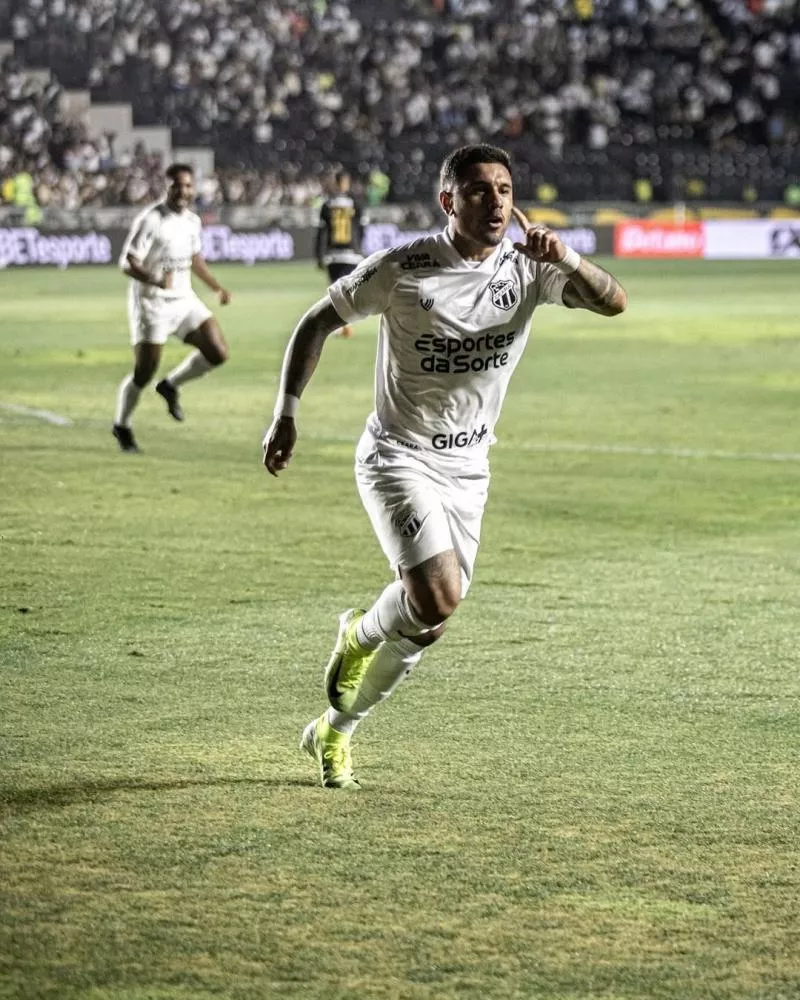 Defesa vacila, e Vasco cede empate ao Ceará nos minutos finais pelo Brasileirão