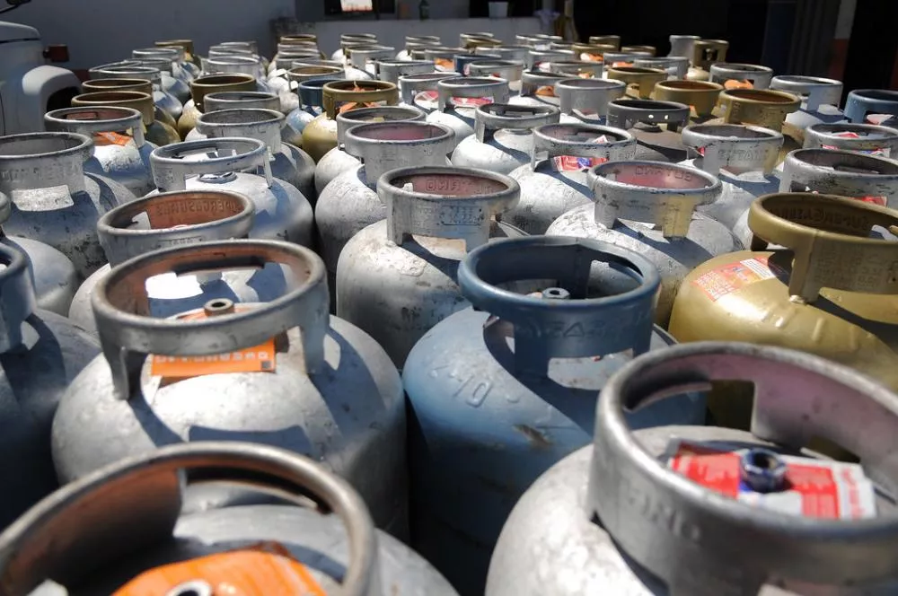 Procon/Patos realiza pesquisa de gás de cozinha e verifica reajuste abaixo do anunciado